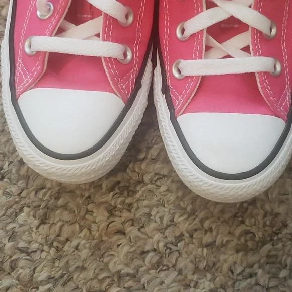 CONVERSE Chuck Taylor All Star, Bight Pink Sneaker. Men's Size 4, Women's Size 6 - Picture 3 of 13
